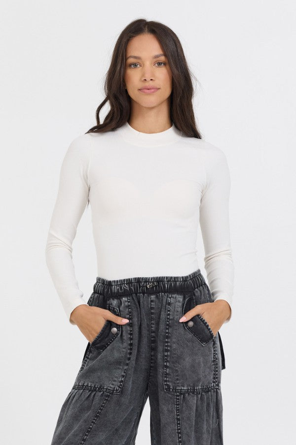 Pale Ivory Seamless Mock Neck Top | Vintage Havana Clothing