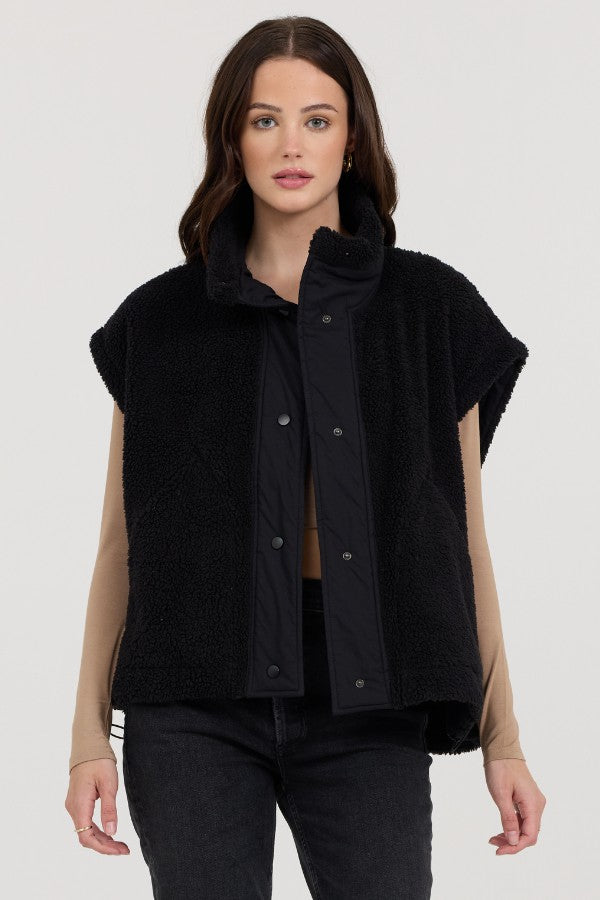 Black Sherpa Parachute Vest | Vintage Havana Women