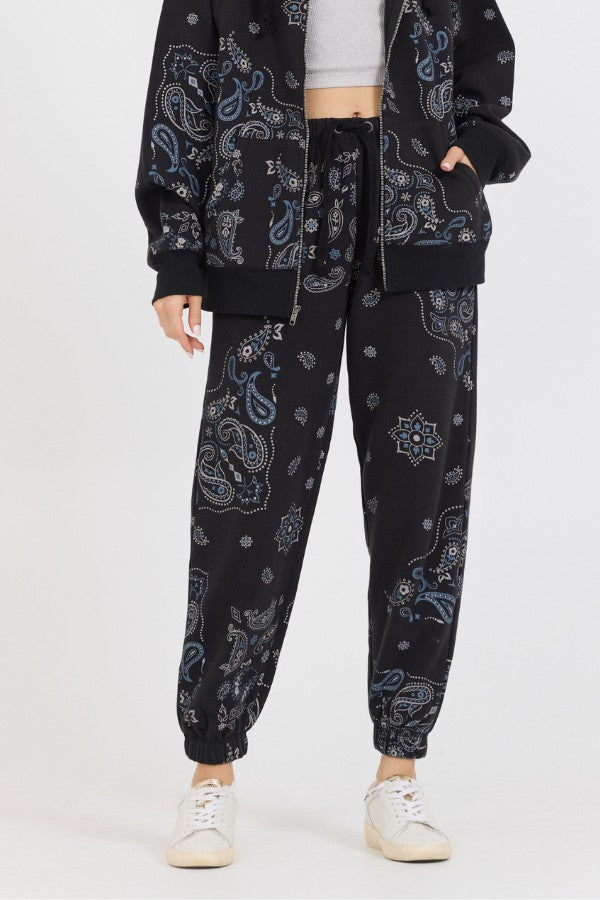 Black Bandana Printed Crew + Jogger 2-Piece Set | Vintage Havana Clothing