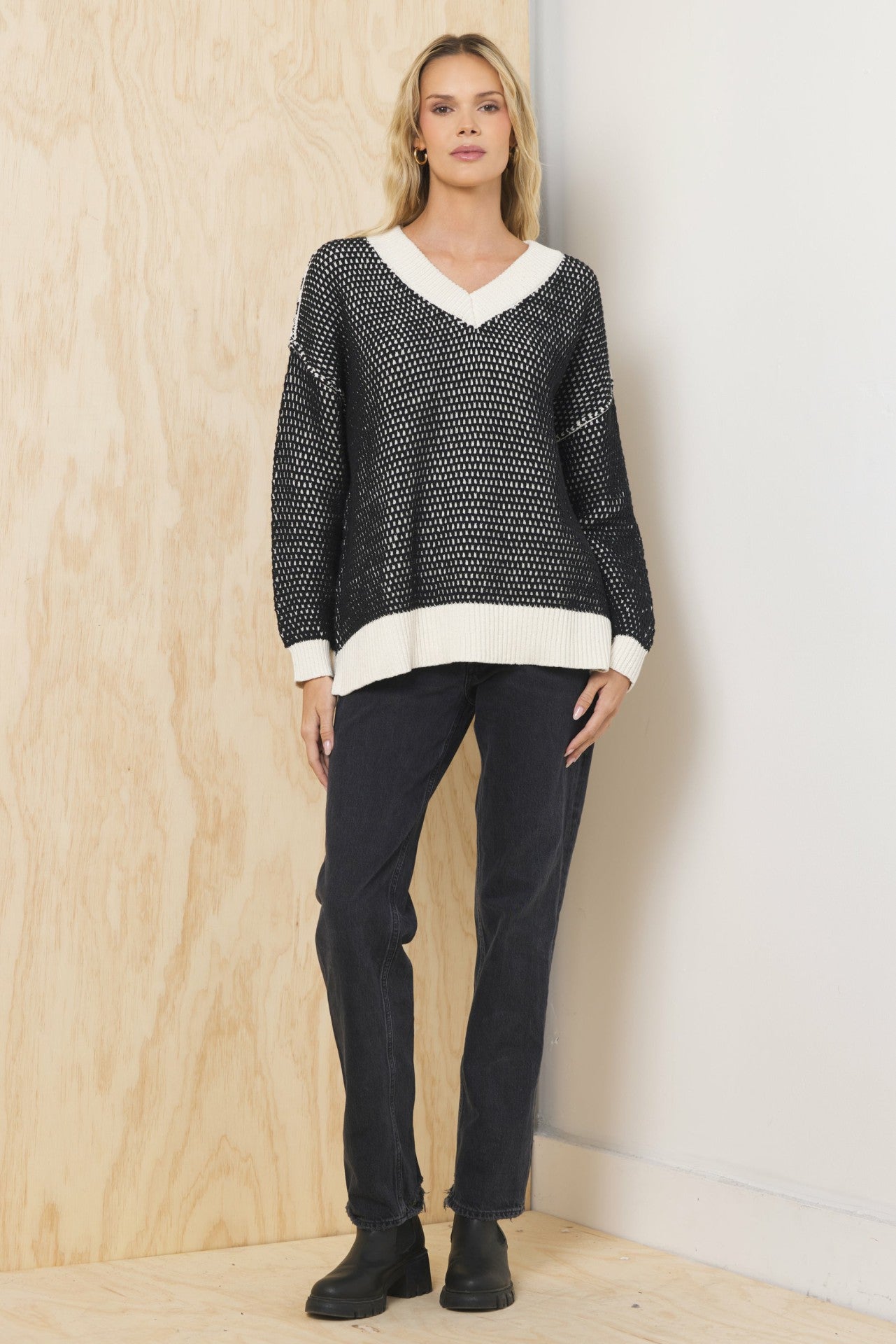 Honeycomb Knit V Neck Sweater | Vintage Havana Clothing